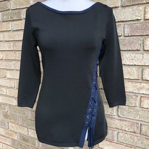 White House Black Market side-laced 3/4 sleeve top